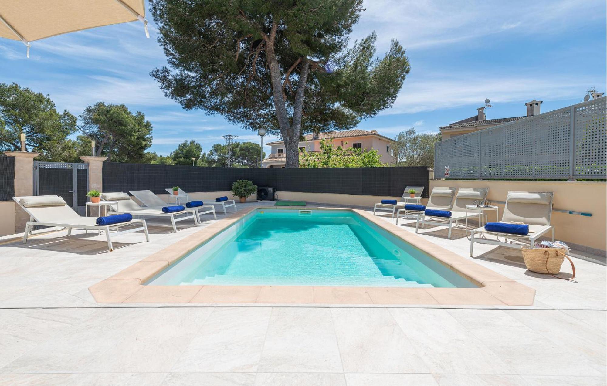 Awesome In With Outdoor Swimming Pool Ferienhaus