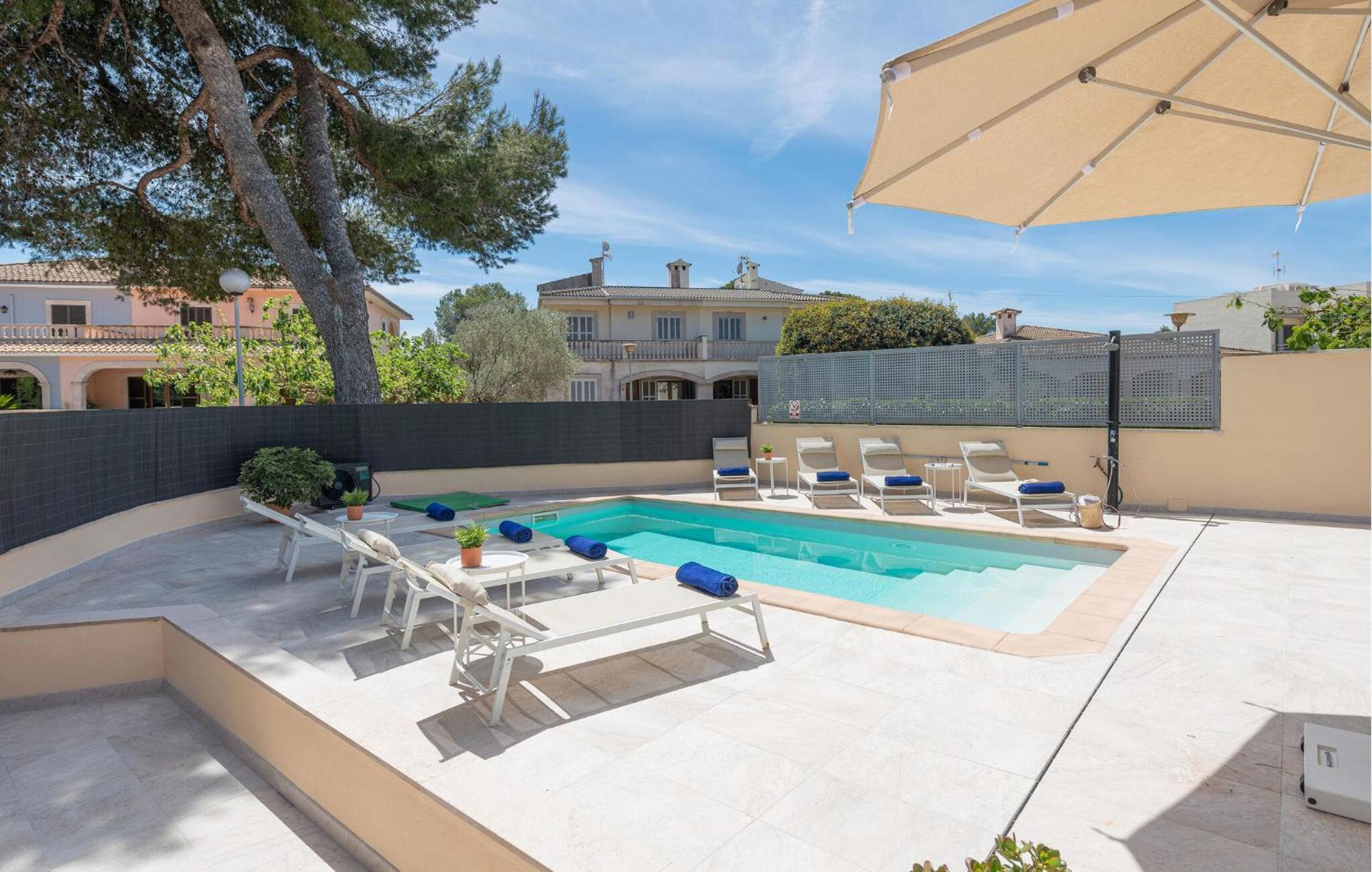 Ferienhaus Awesome In With Outdoor Swimming Pool *